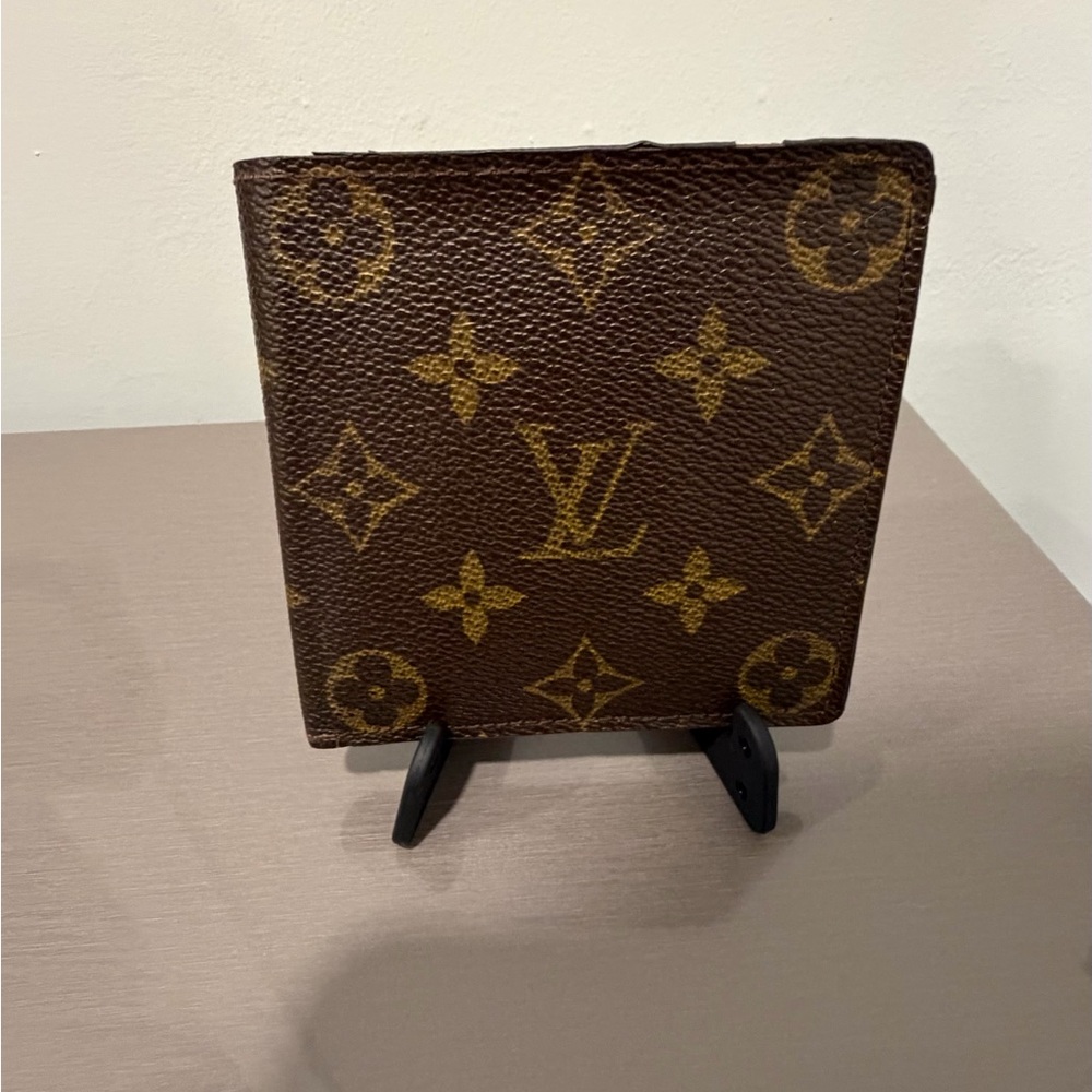 Louis Vuitton Monogram Bifold Wallet in Brown and Gold